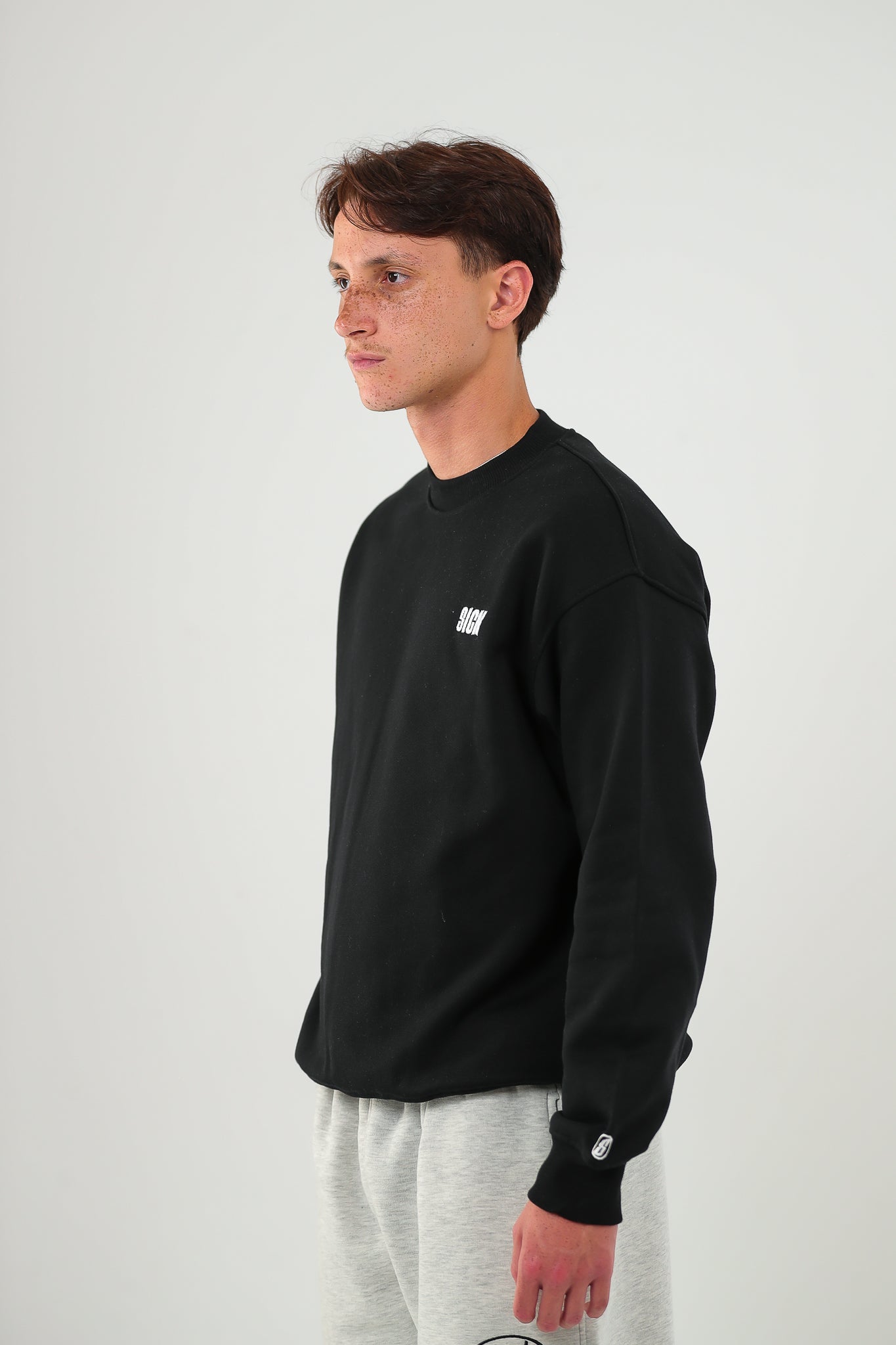 BASIC SICK CREWNECK