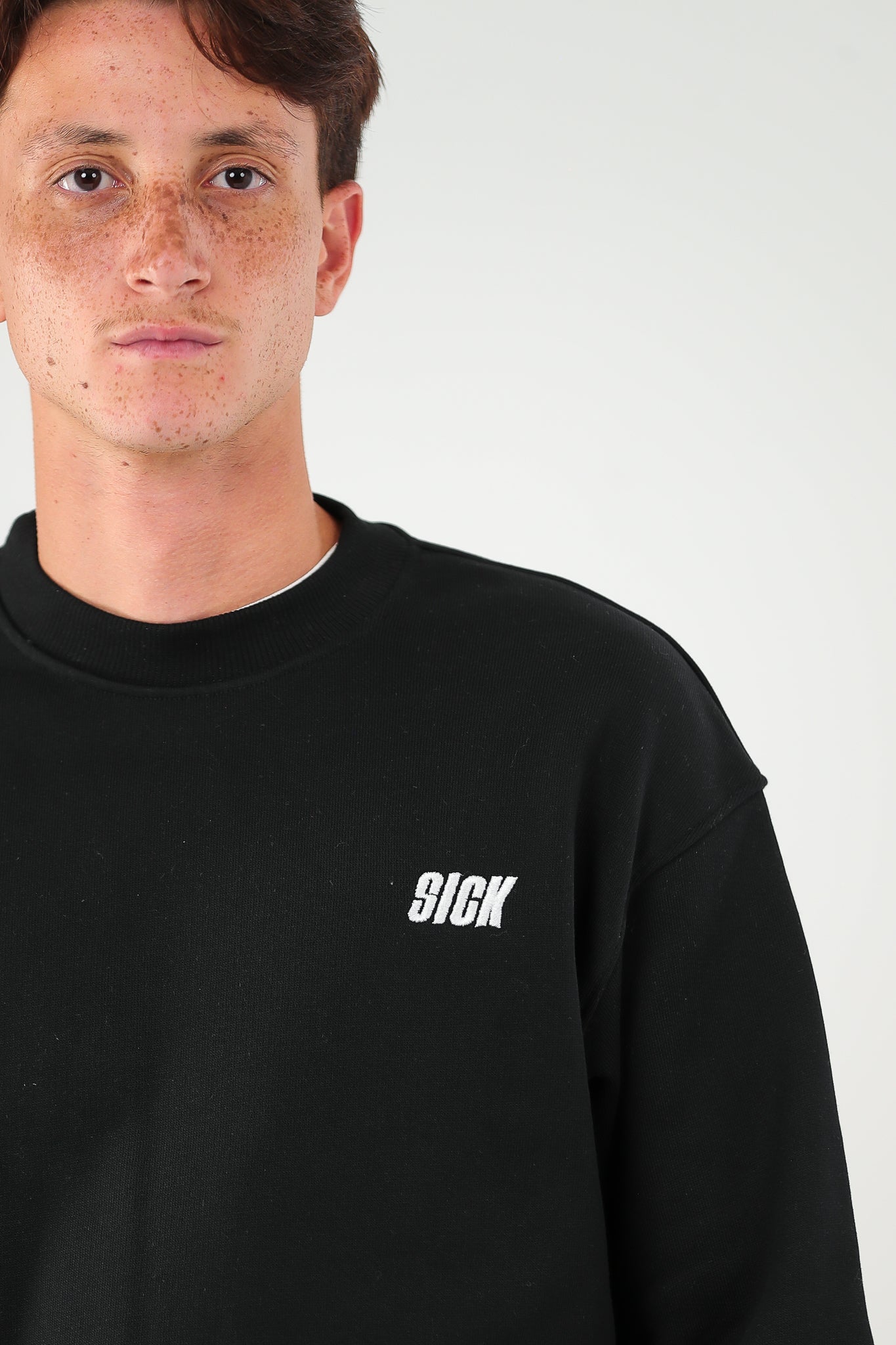 BASIC SICK CREWNECK