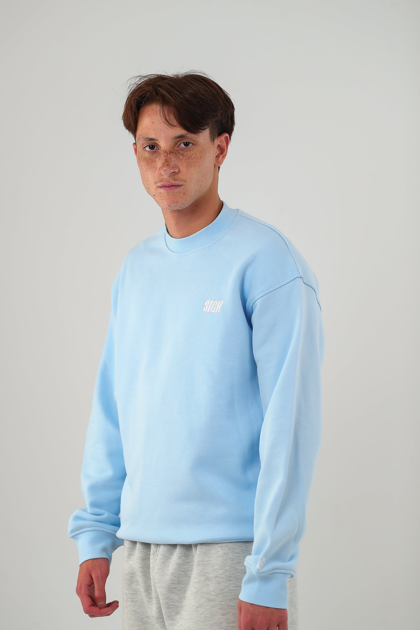 BASIC SICK CREWNECK