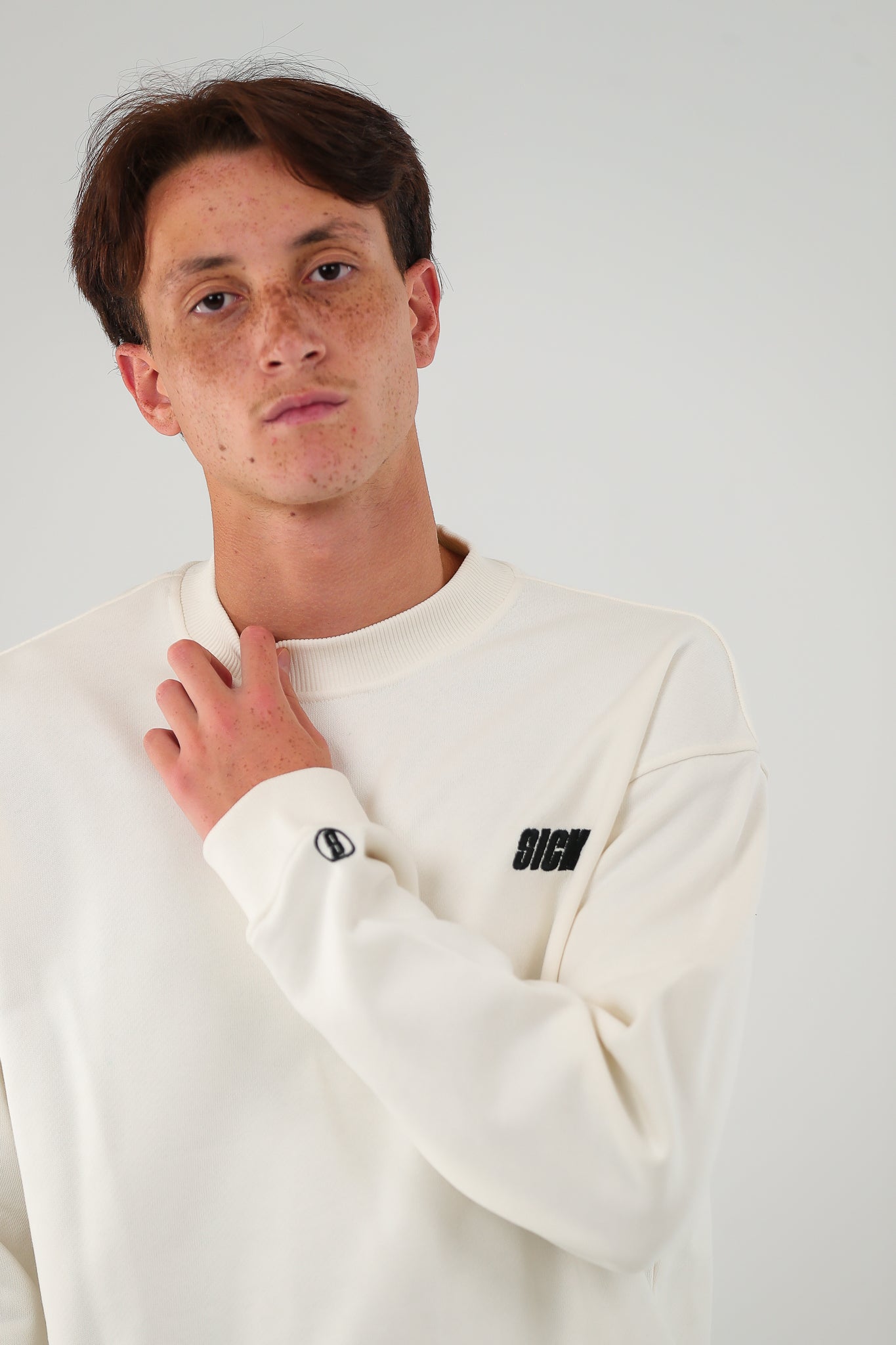 BASIC SICK CREWNECK