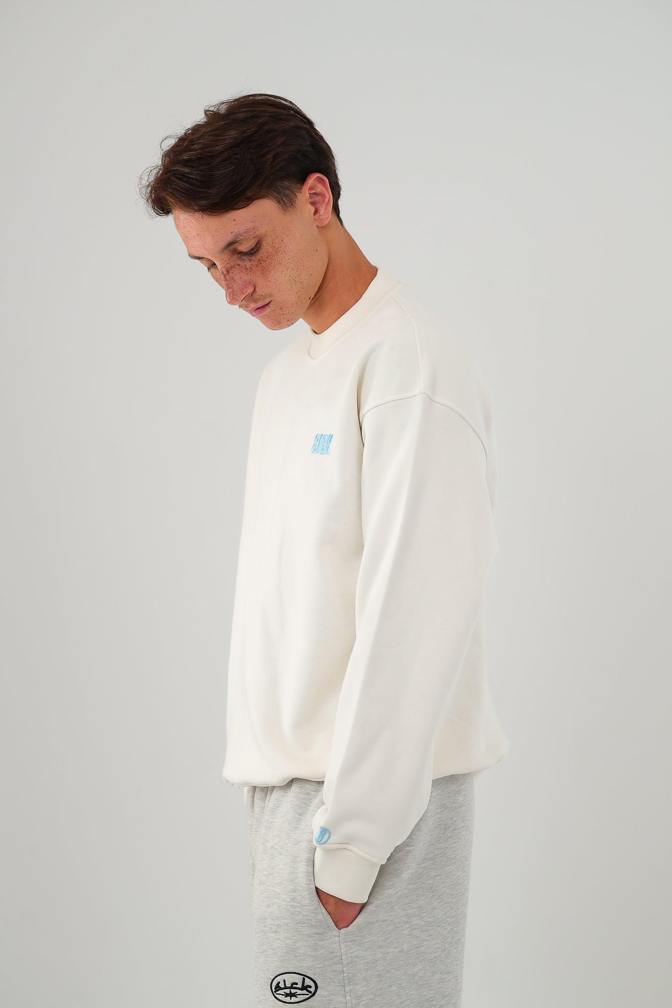 BASIC SICK CREWNECK